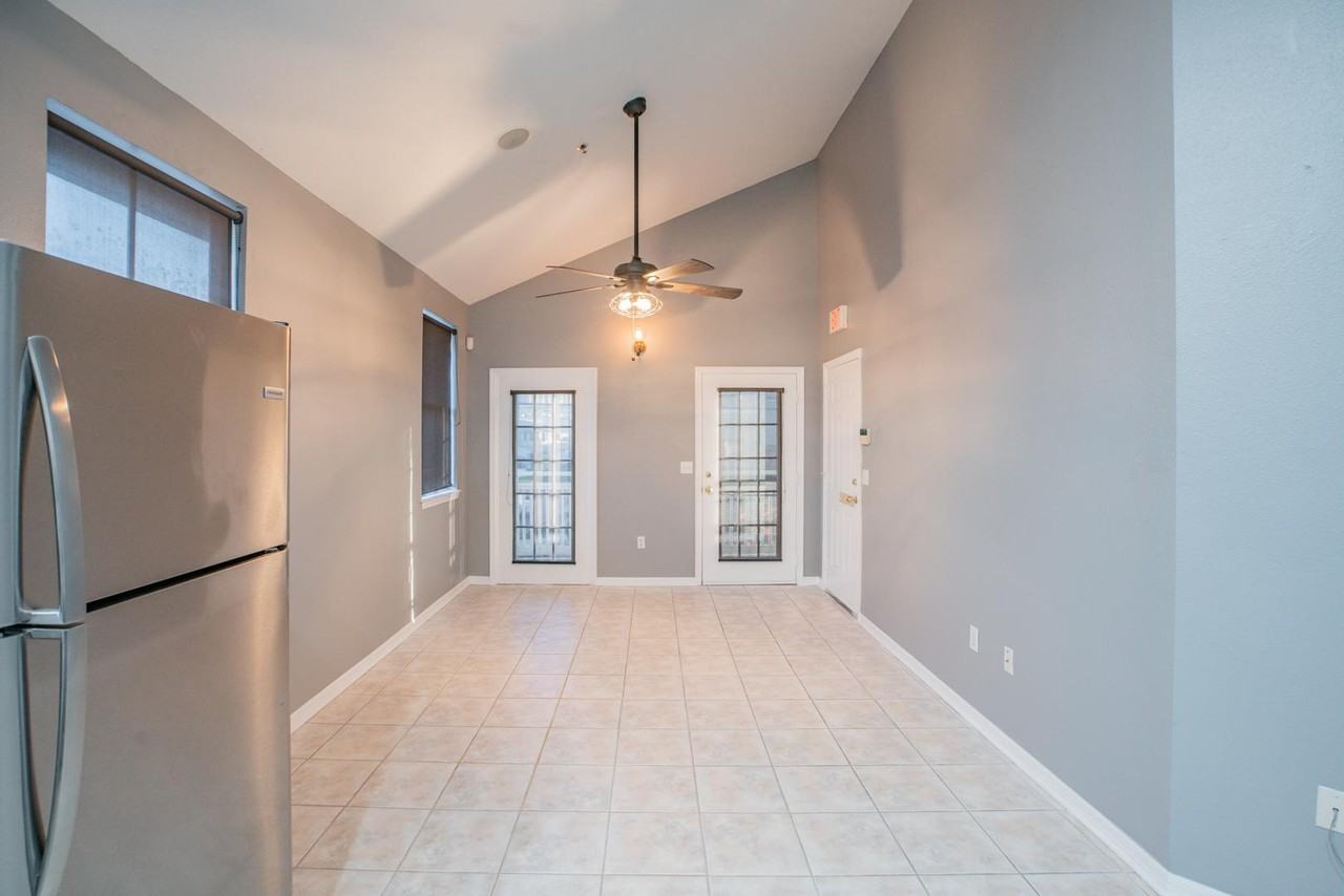 1510 N 17th St - Photo 4 of 10
