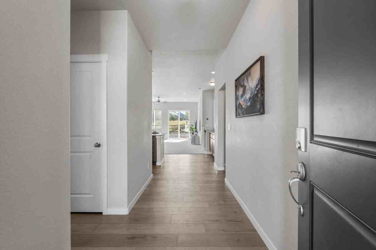 3975 Ivy Hill Dr - Photo 7 of 20