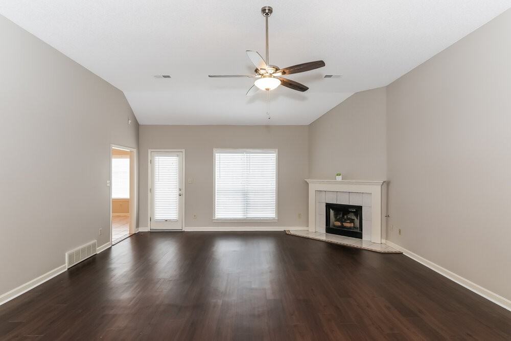 7743 Shadow Hills Dr - Photo 2 of 15