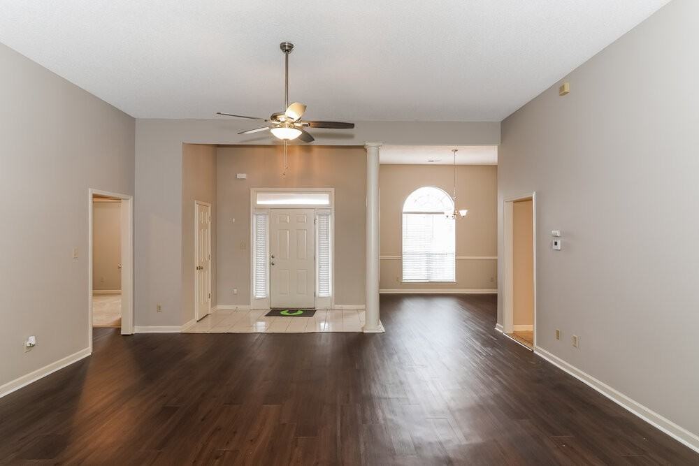 7743 Shadow Hills Dr - Photo 3 of 15