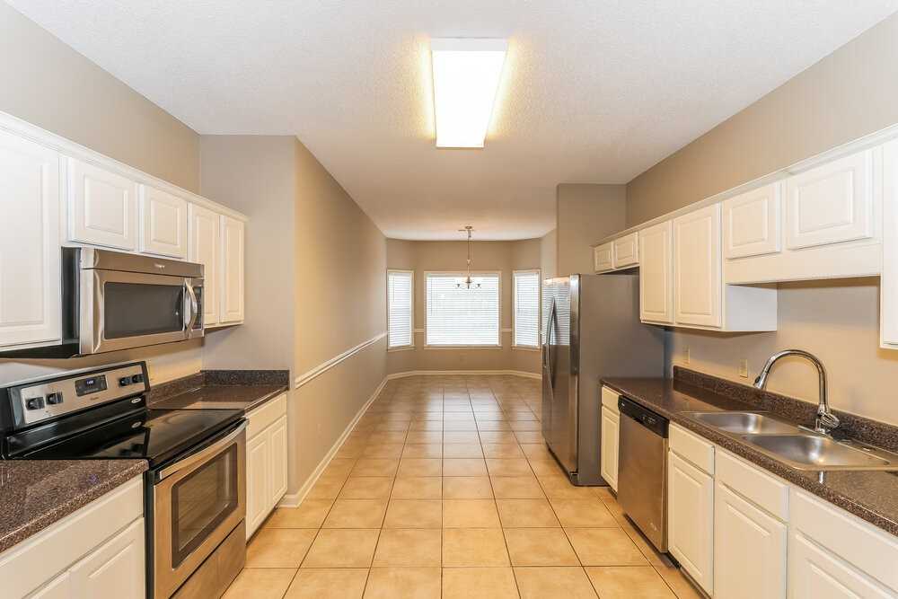 7743 Shadow Hills Dr - Photo 5 of 15