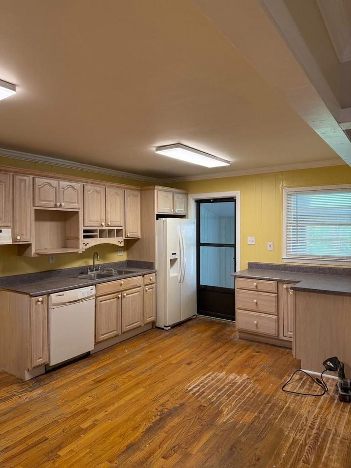 217 Virginia Dr - Photo 3 of 14