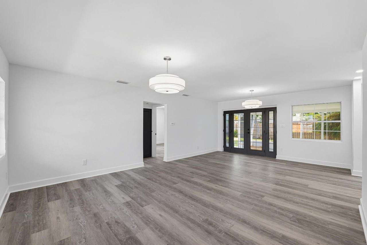 2491 Coronado Way - Photo 6 of 11