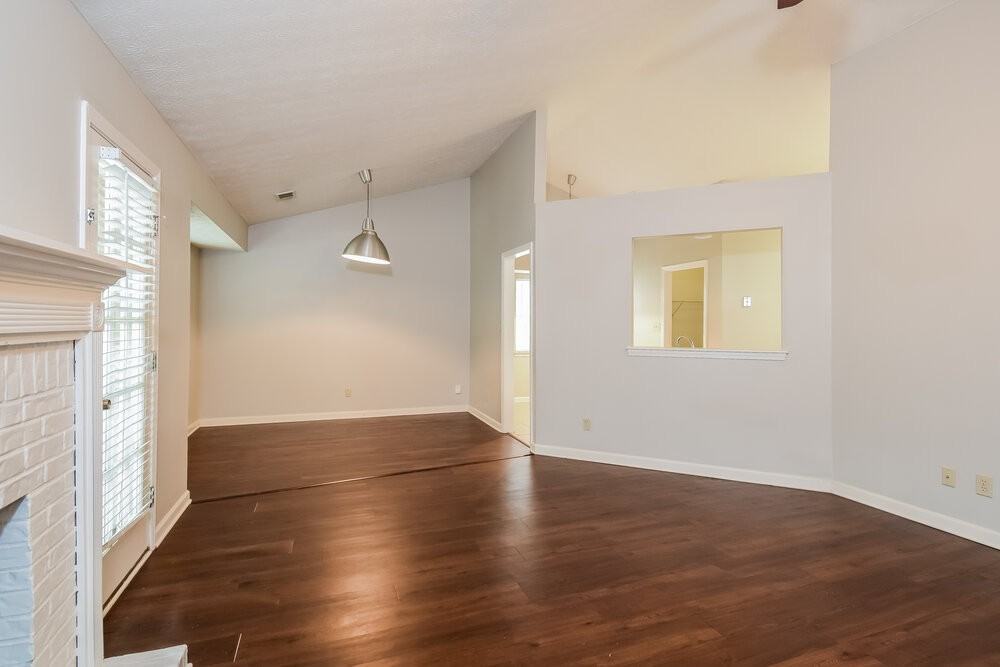 1171 Lennox Ct - Photo 4 of 16