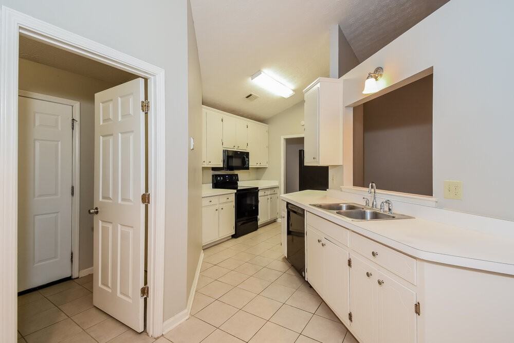 1171 Lennox Ct - Photo 7 of 16