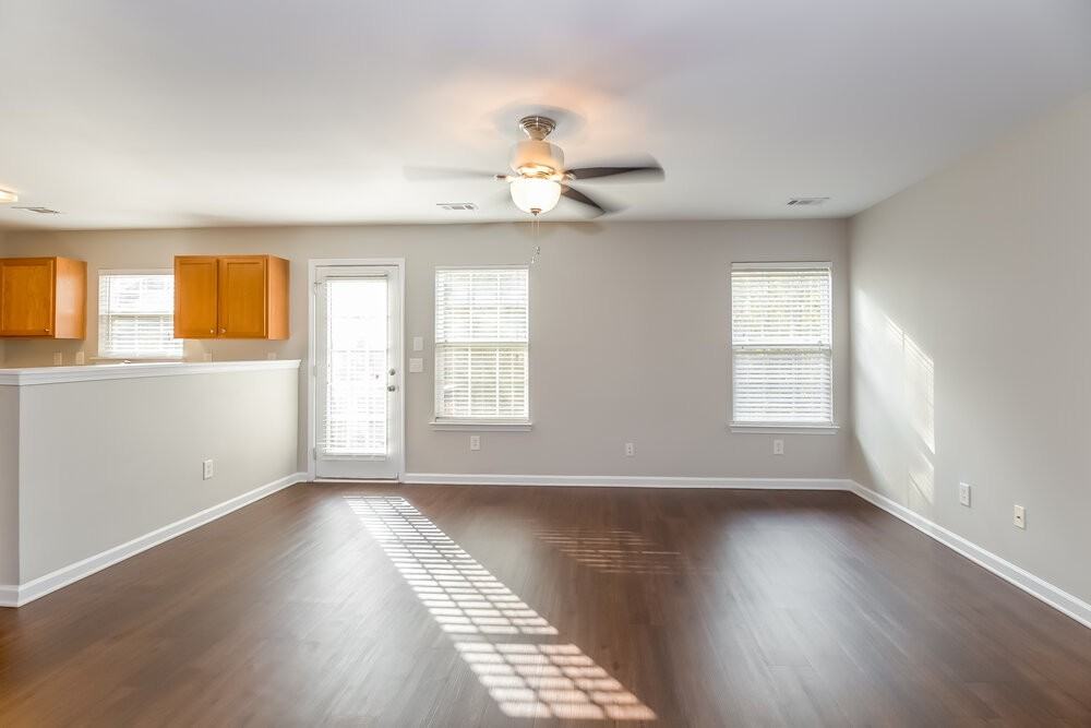 2720 Mayfair Dr - Photo 6 of 18