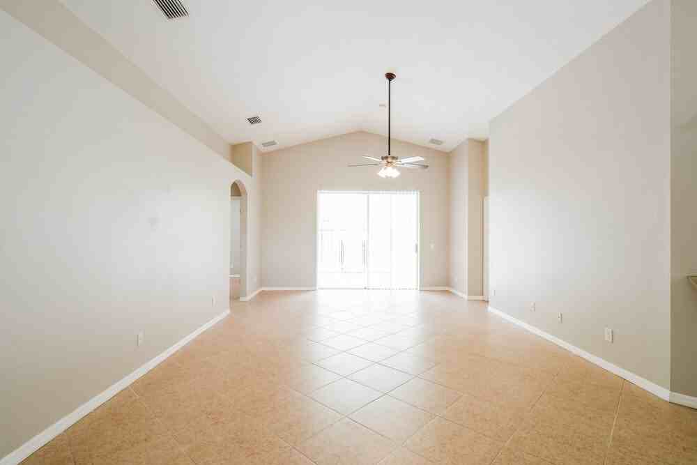 19417 Otters Wick Way - Photo 3 of 16