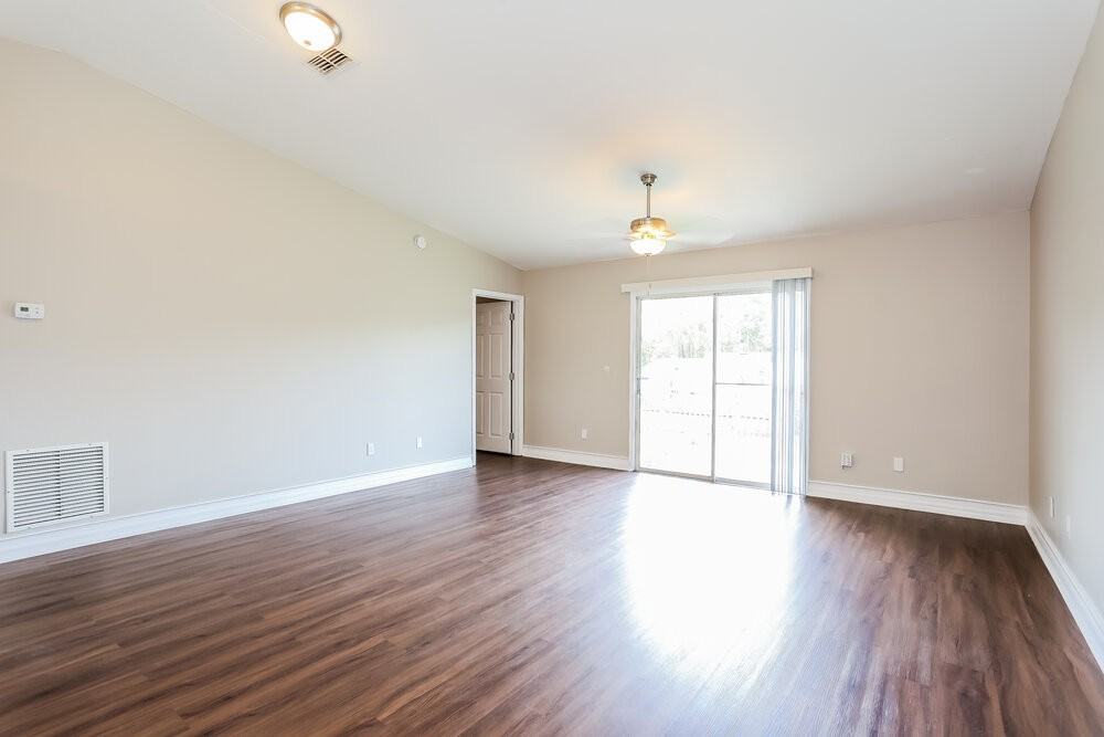 8241 Dover Cliff Ct - Photo 3 of 16