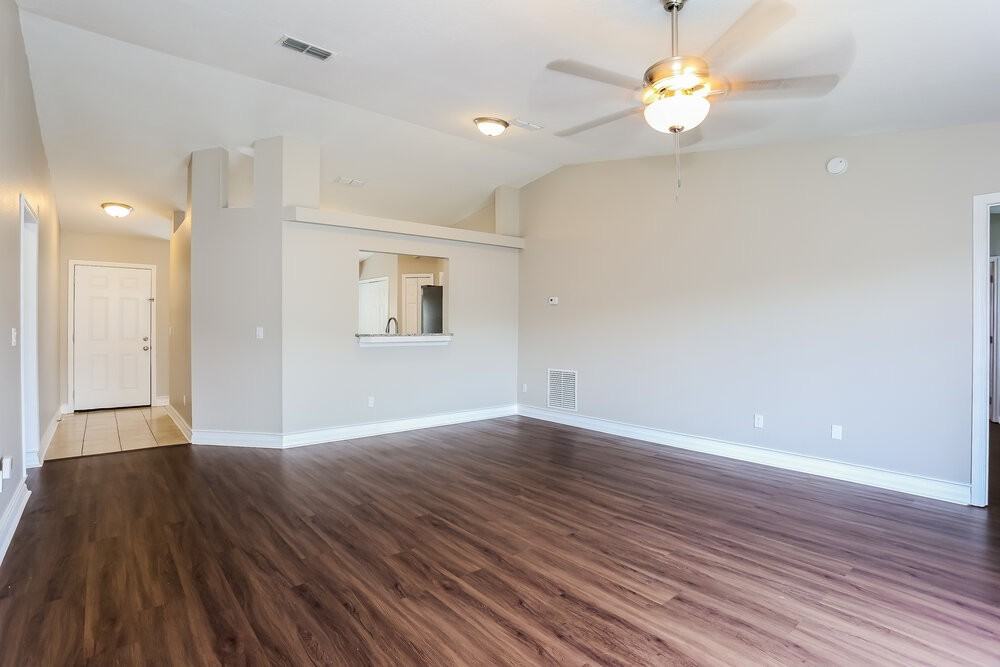 8241 Dover Cliff Ct - Photo 5 of 16