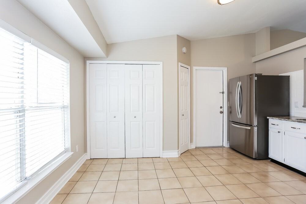 8241 Dover Cliff Ct - Photo 6 of 16