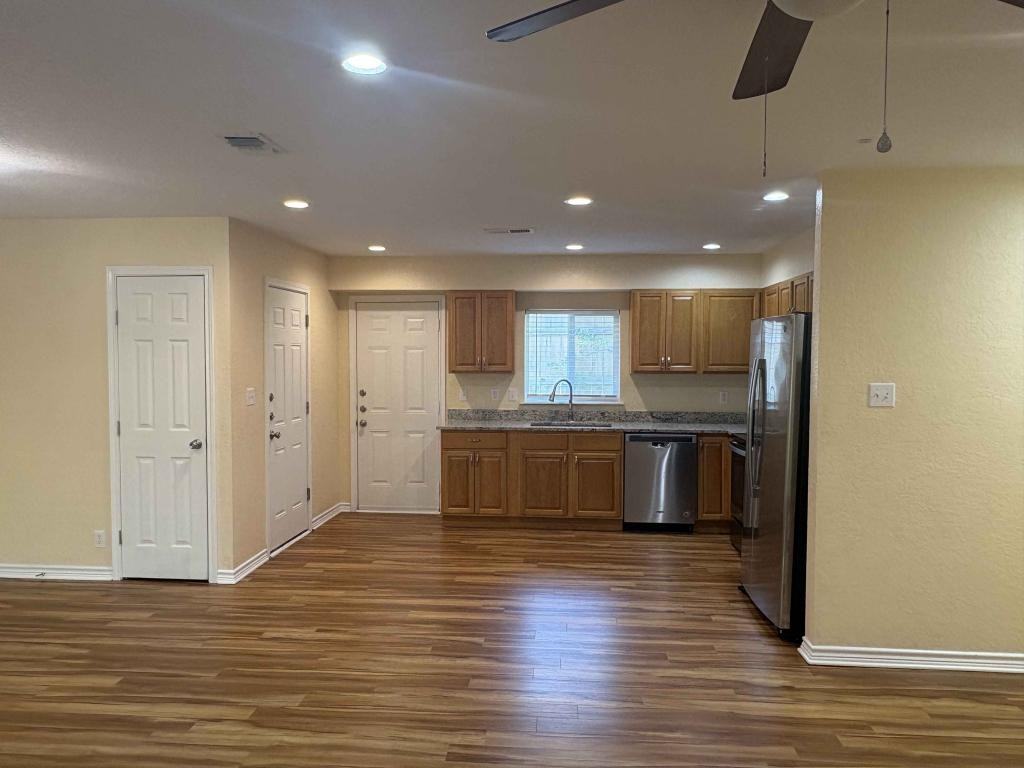 7247 Rimwood - Photo 2 of 15