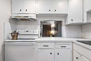 899 Se 2nd Ave - Photo 1 of 1