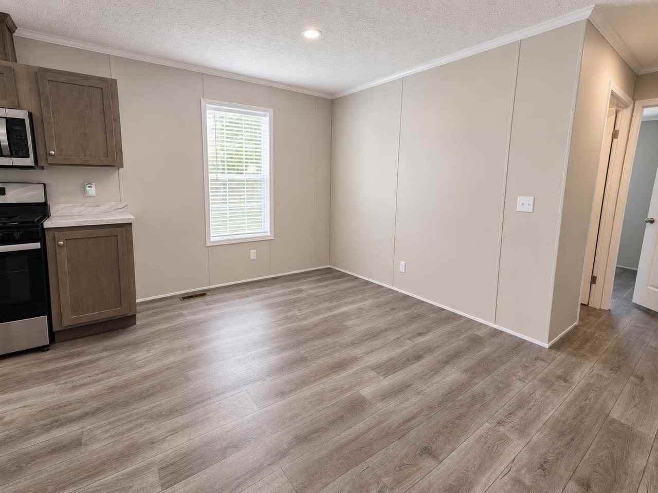 3669 Hawthorne St #566 - Photo 6 of 21