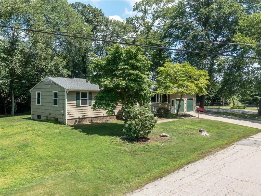 7 Jay Dr - Photo 4 of 46