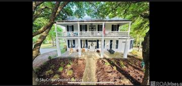 featured image of 3222 College St
