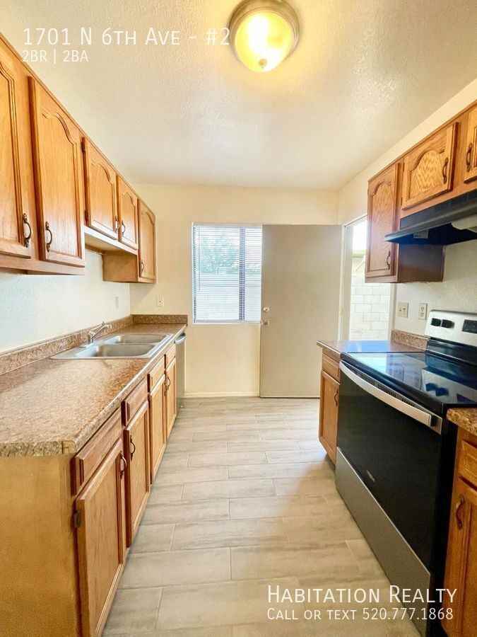 1701 N 6th Ave #2 - Photo 2 of 15