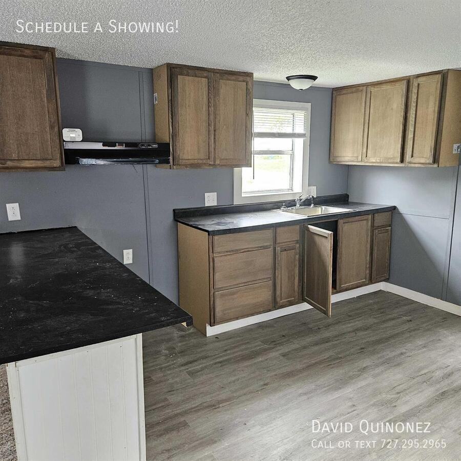 5606 Le Steele Blvd - Photo 3 of 16