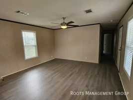 featured image of 2710 W Oakridge Dr #104