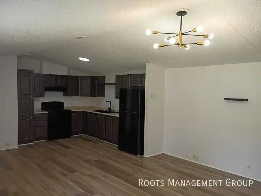 32 Luke Dr #32 - Photo 4 of 15