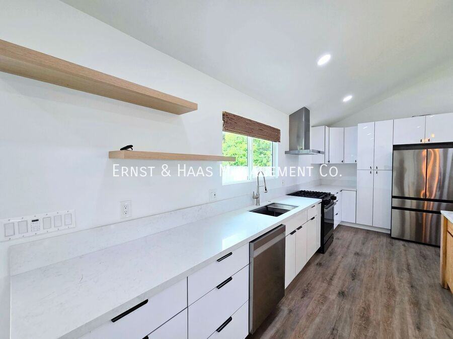 3041 Yellowtail Dr - Photo 7 of 23