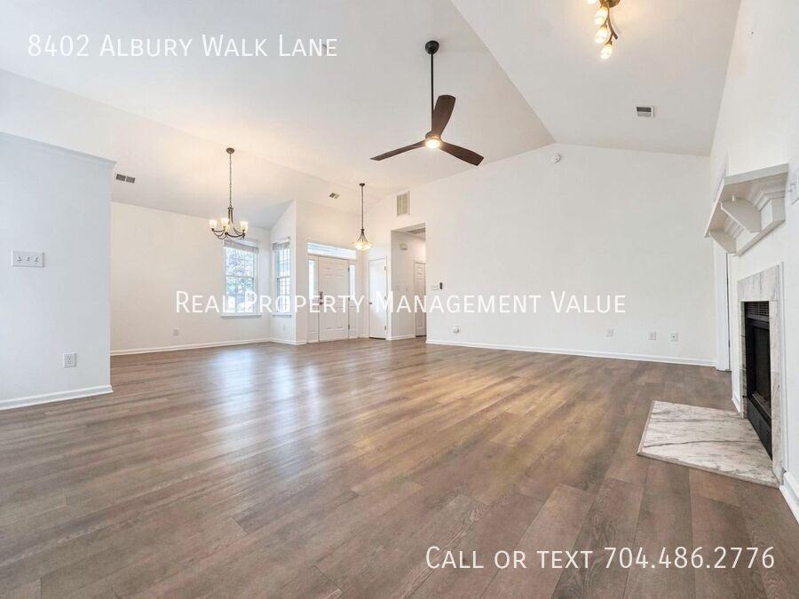8402 Albury Walk Ln - Photo 4 of 23