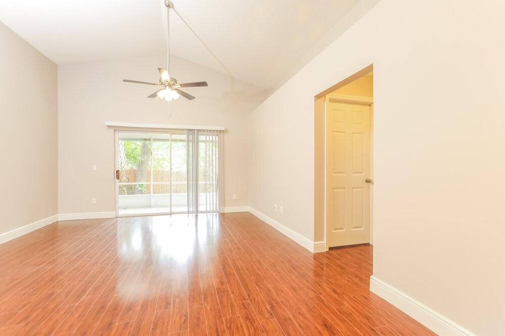813 Shell Ln - Photo 3 of 16