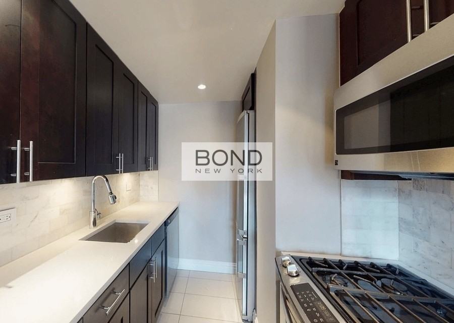 80 N Moore St #23LM - Photo 2 of 6