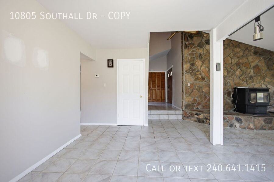 10805 Southall Dr #COPY - Photo 5 of 28