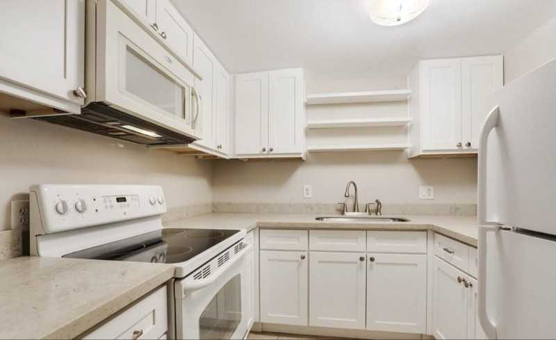 2822 Oreilly St - Photo 6 of 12