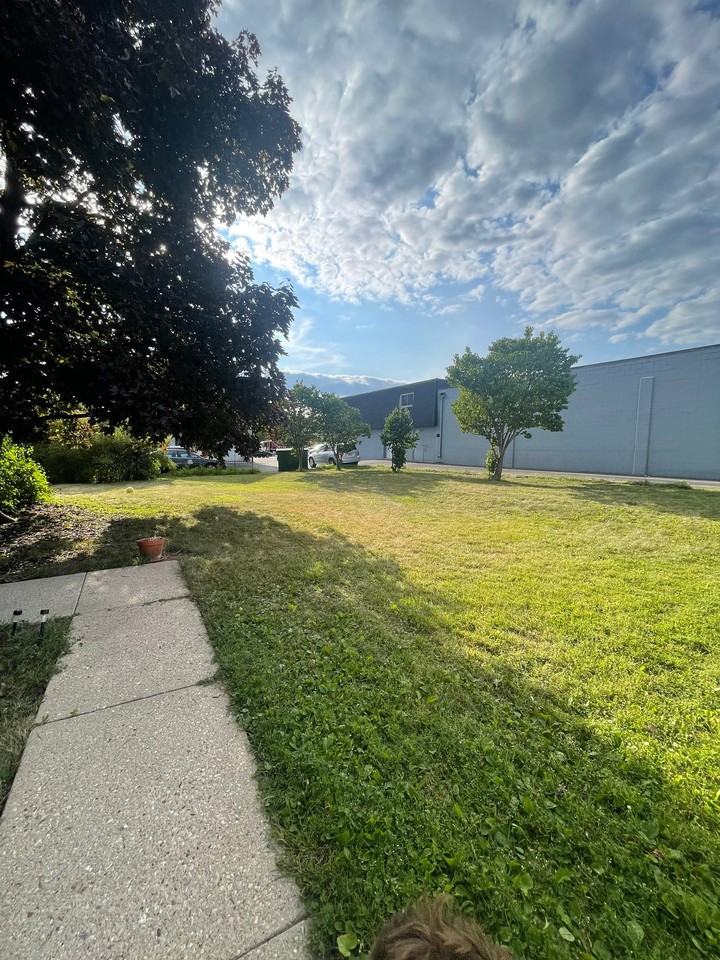 18740 Hoffman Ave - Photo 4 of 20