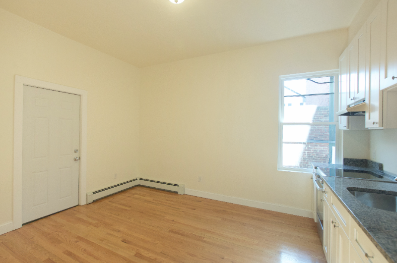 501 E Broadway #3 - Photo 3 of 4