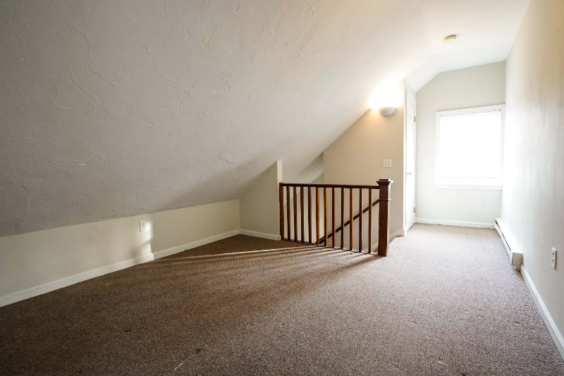 24 Oak Square Ave #3 - Photo 4 of 5