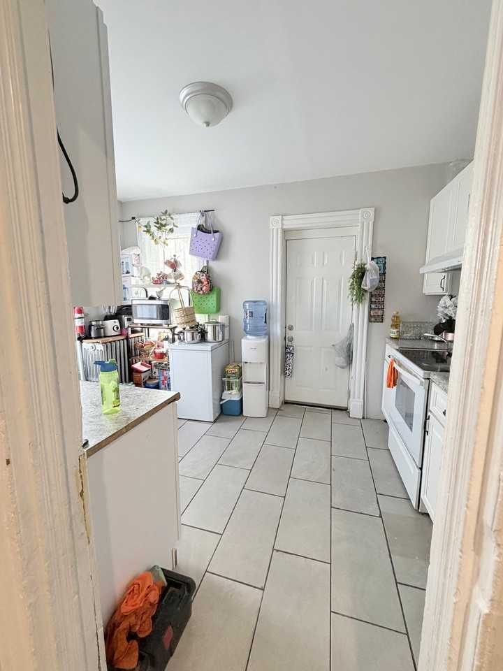 818 N 11th St #2ndFLFRONT - Photo 4 of 13
