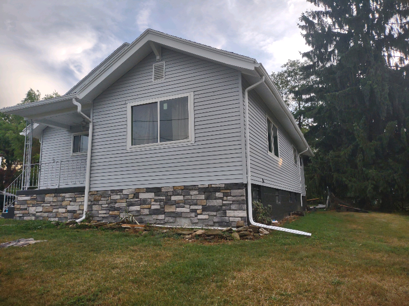 105 Maher St - Photo 3 of 29