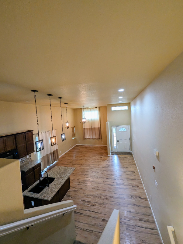 246 Primrose Dr - Photo 4 of 21