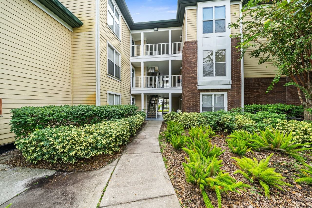 10122 Winsford Oak Blvd #412 - Photo 5 of 18