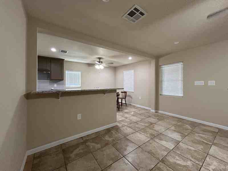 710 La Vega St - Photo 3 of 18