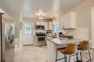 612 E Woodlawn Rd - Photo 1 of 1