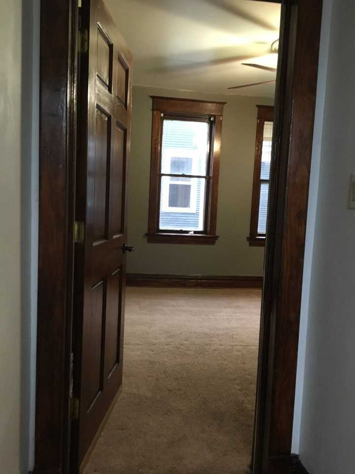 309 1/2 E 7th St #2 - Photo 3 of 9