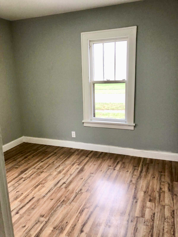 1823 Seymour Ave - Photo 4 of 6