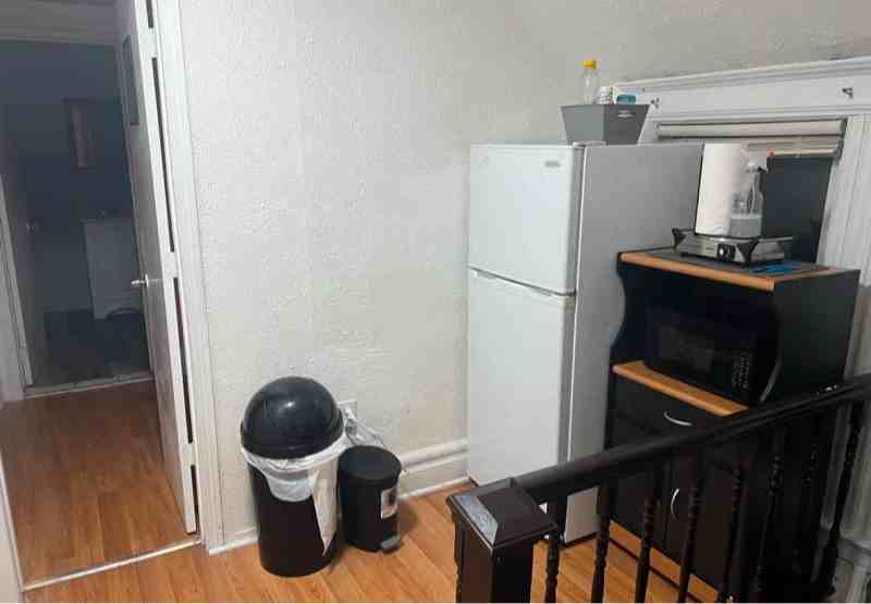 148 Delavan Ave - Photo 2 of 4