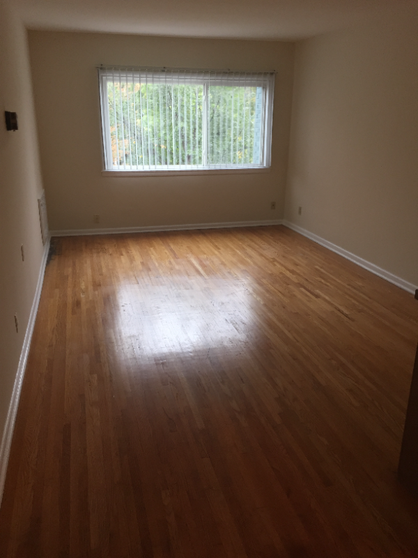 1585 Highland Pkwy #203