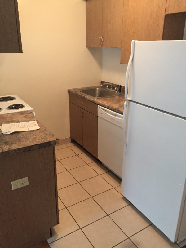 1585 Highland Pkwy #203 - Photo 2 of 8
