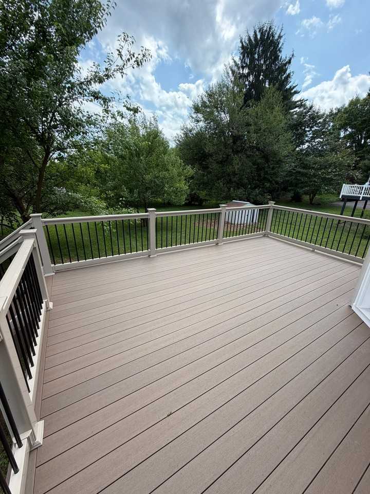 17525 Gay St - Photo 2 of 9