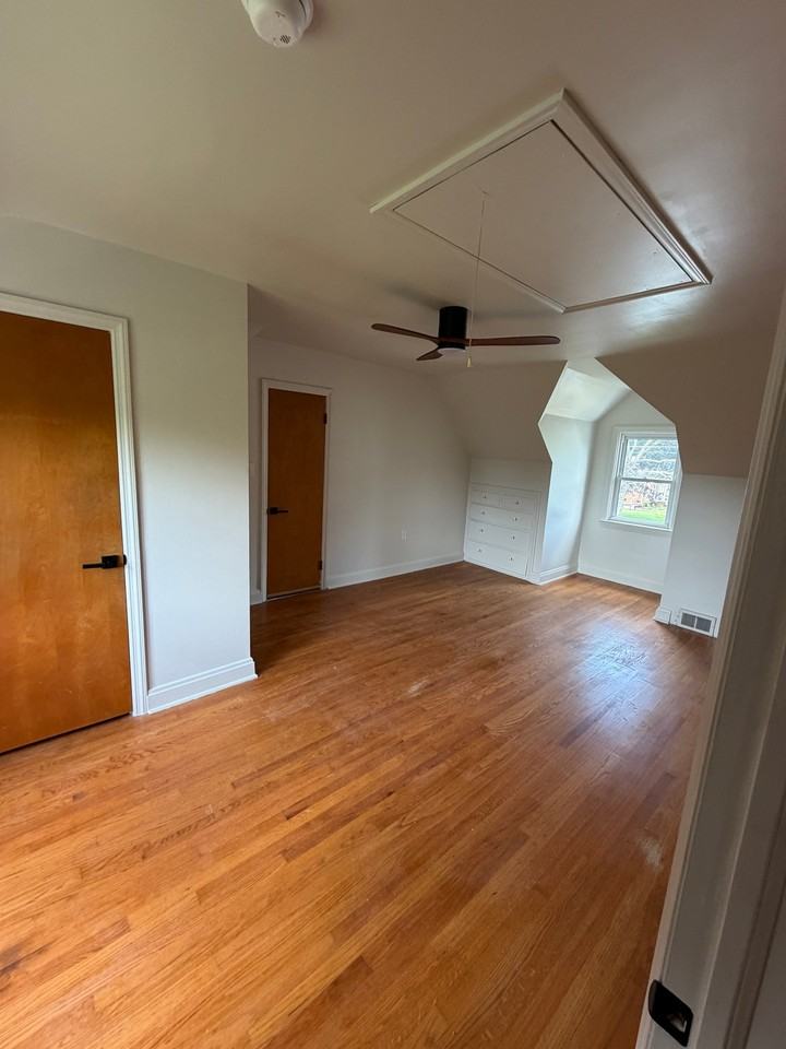 17525 Gay St - Photo 3 of 9