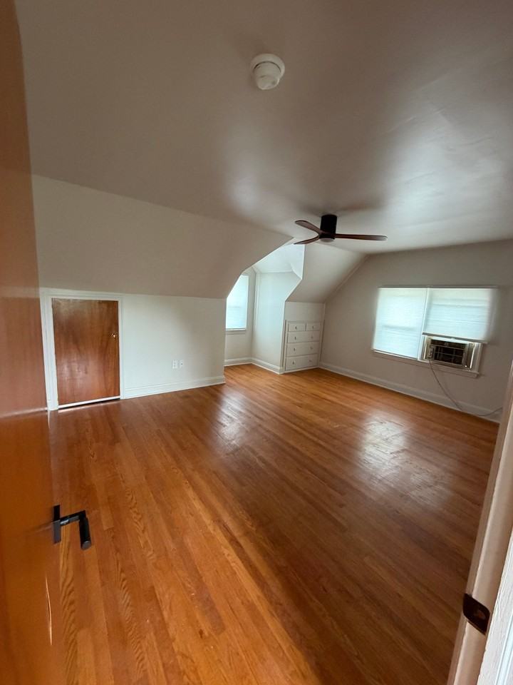 17525 Gay St - Photo 4 of 9