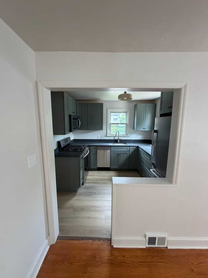 17525 Gay St - Photo 5 of 9