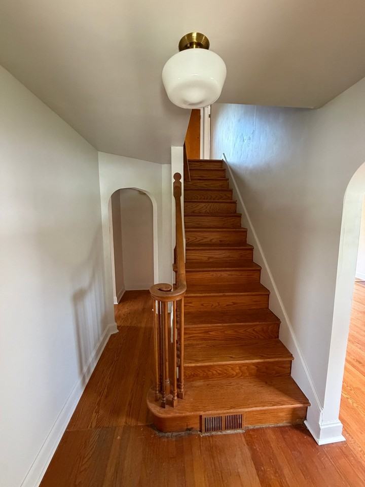 17525 Gay St - Photo 7 of 9