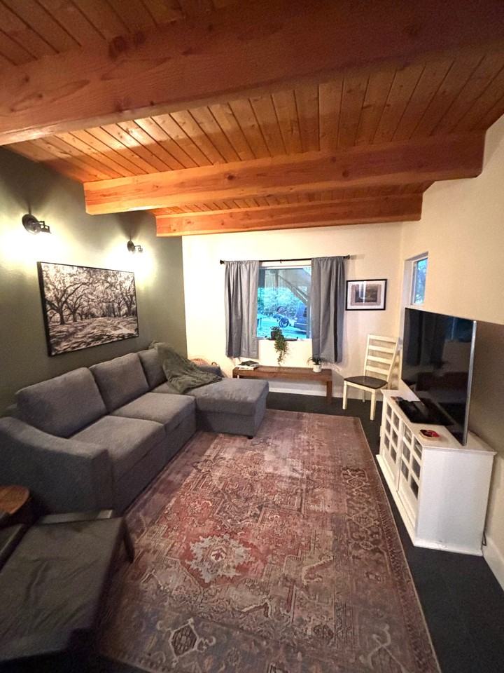 210 Orem St - Photo 2 of 20