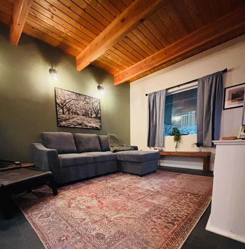 210 Orem St - Photo 3 of 20